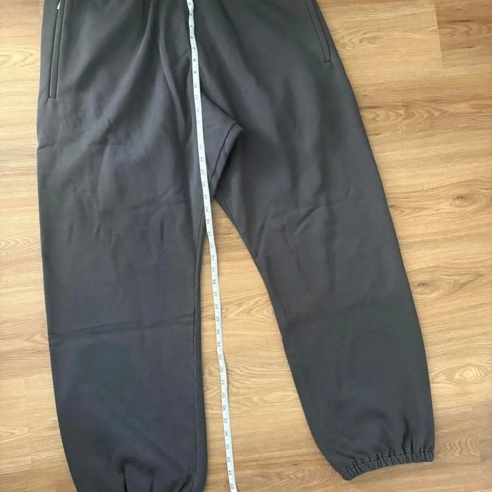 YZY Fleece Joggers Black – Premium Relaxed Fit Sweatpants - Picture 2 of 8